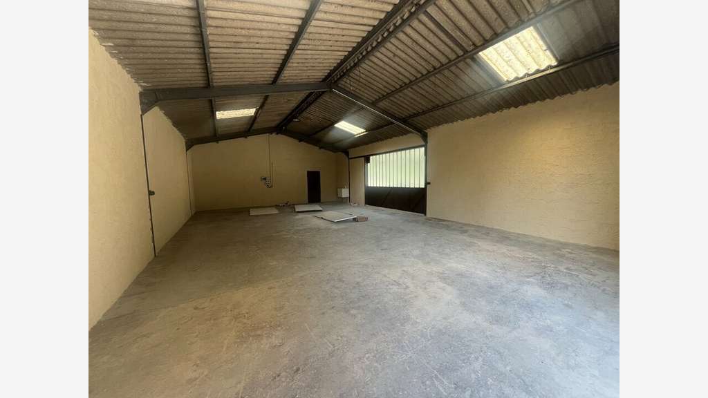 LAGNES - DEPOT - ENTREPOT à louer