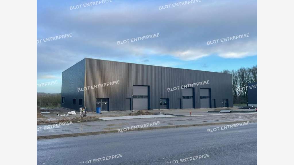 A louer cellules d’activités neuves 472m² Lamballe