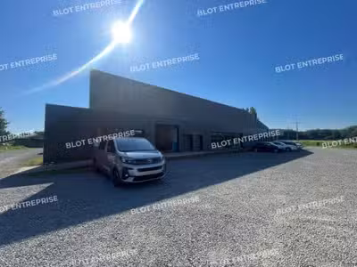 À LOUER - LOCAL D'ACTIVITES 290 M² - LAMBALLE