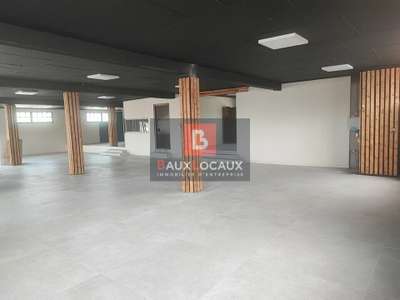 A louer local professionnel 350m² à Lambesc