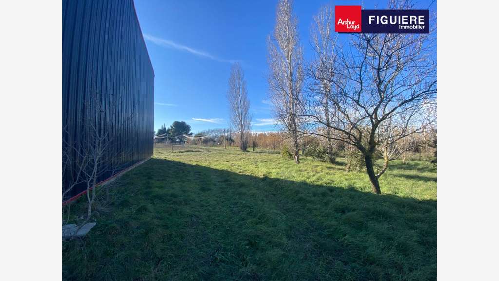 Local 580m² sur 1500m² ZI des Sardenas à Lançon
