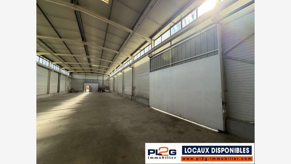 Loue local activité 590m² prox Salon de Provence