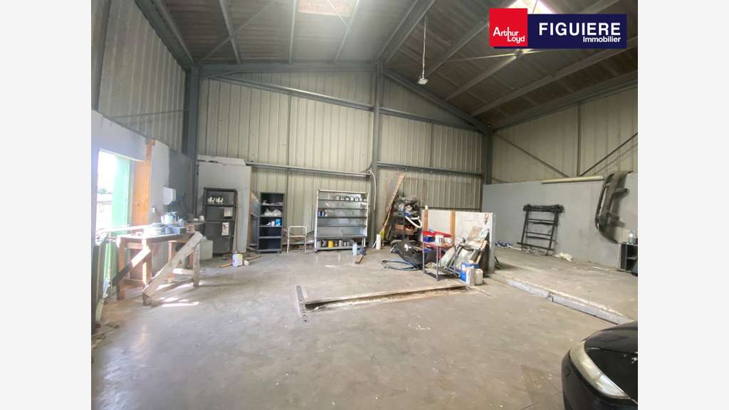 225m² de local d'activités à louer Lançon Provence