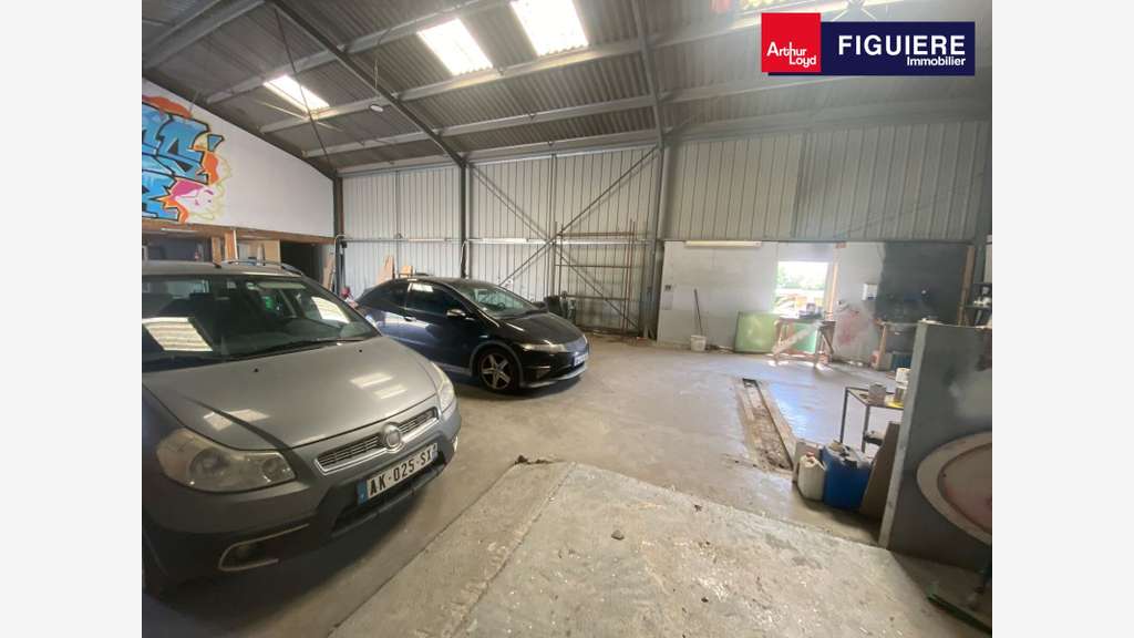 225m² de local d'activités à louer Lançon Provence