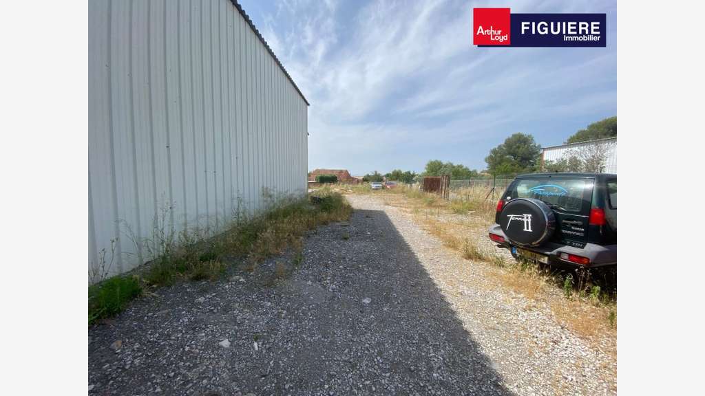 225m² de local d'activités à louer Lançon Provence