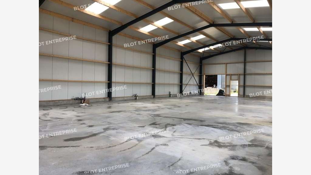 À LOUER - LOCAL D'ACTIVITES - 70 m² - LANDERNEAU