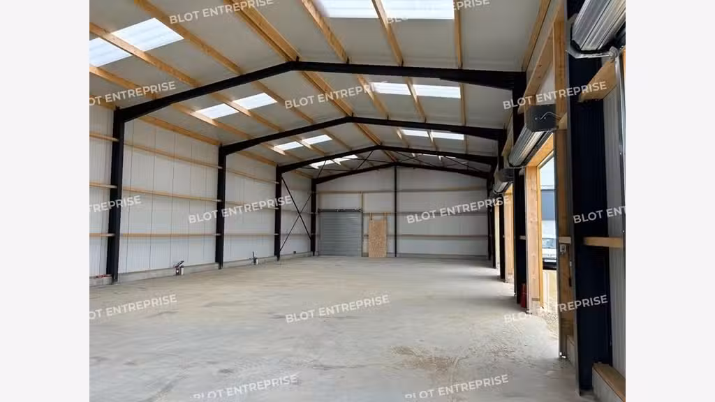 À LOUER - LOCAL D'ACTIVITES - 130 m² - LANDERNEAU