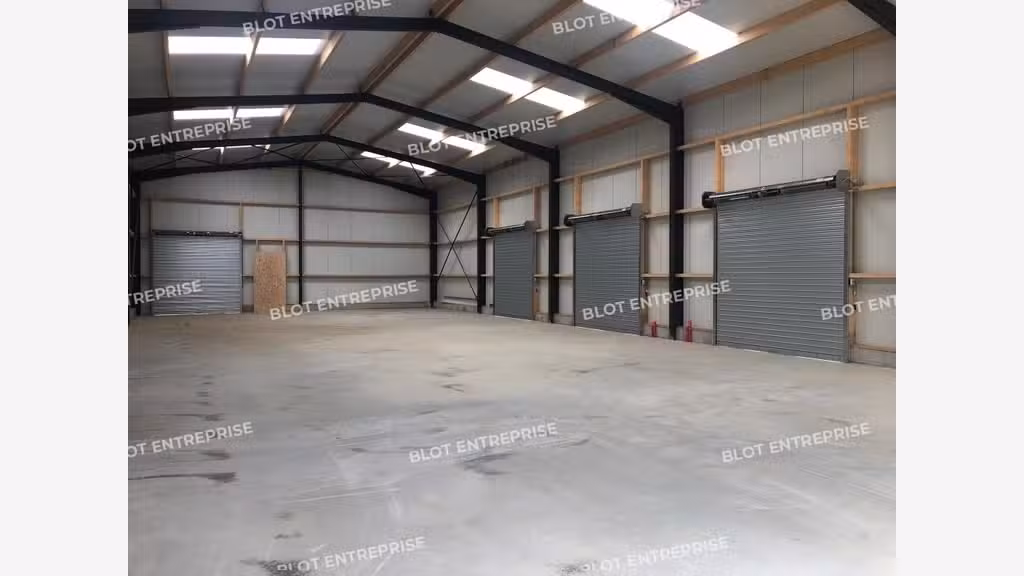 À LOUER - LOCAL D'ACTIVITES - 130 m² - LANDERNEAU