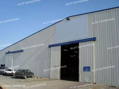 A louer bâtiment industriel de 2900m² à Landevant