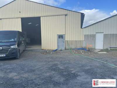 A louer entrepôt 500m² à Plouvorn 