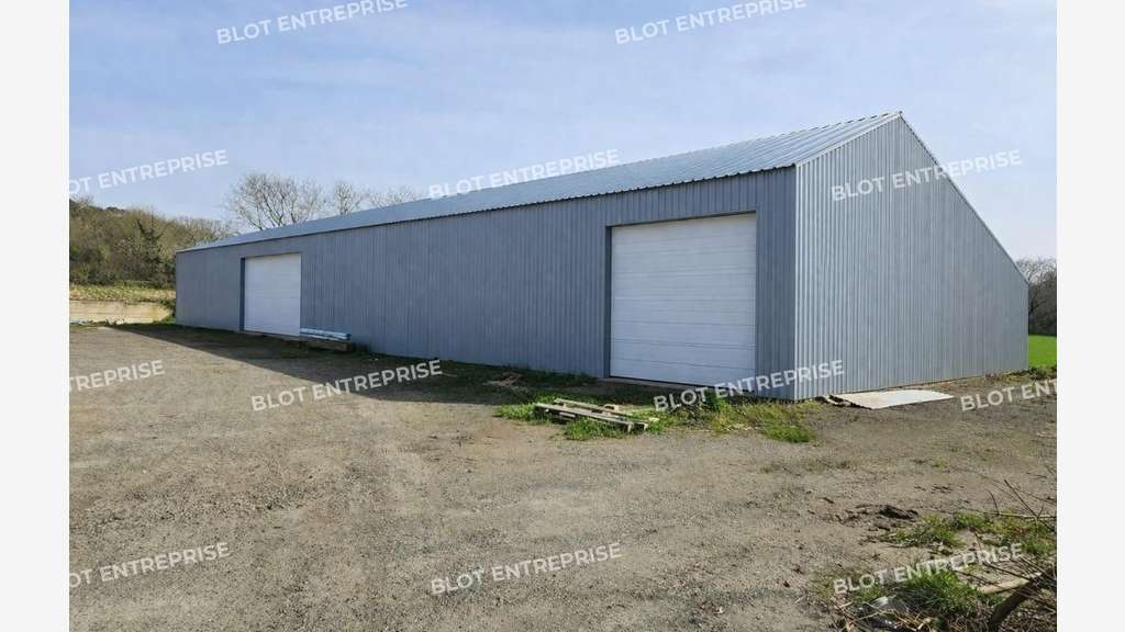 A louer local d'activités de 270m² à Landivisiau