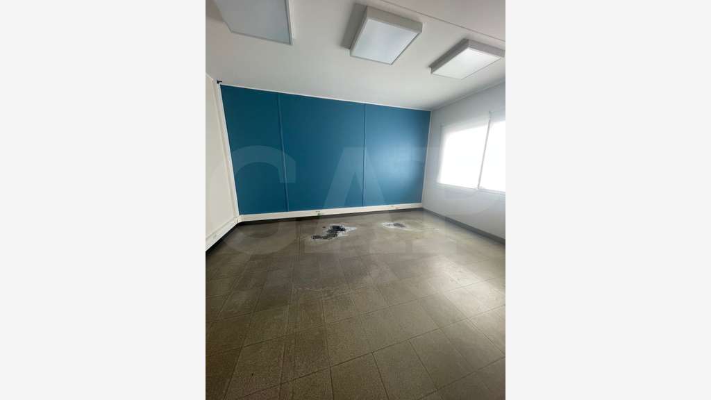 A louer local d'activité 212m² à Lanester