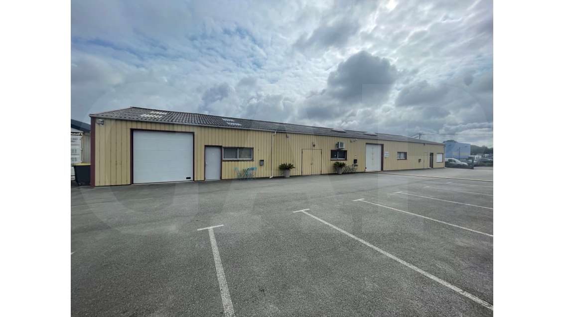 A louer local d'activité 212m² à Lanester 