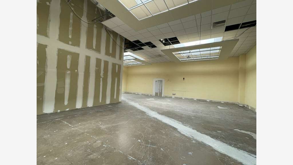 Loue local d'activité 160m² à Lanester Technellys