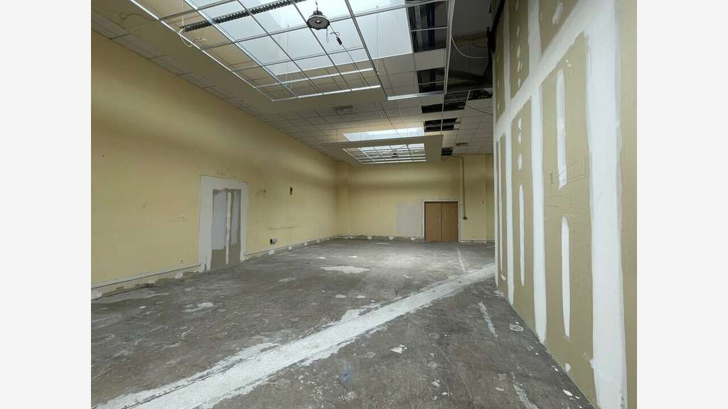 Loue local d'activité 160m² à Lanester Technellys