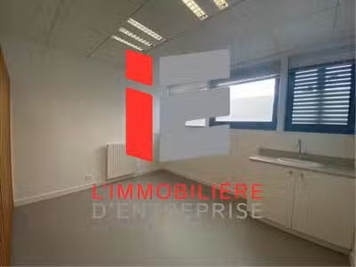 Location local professionnel de 50m² à Lanester