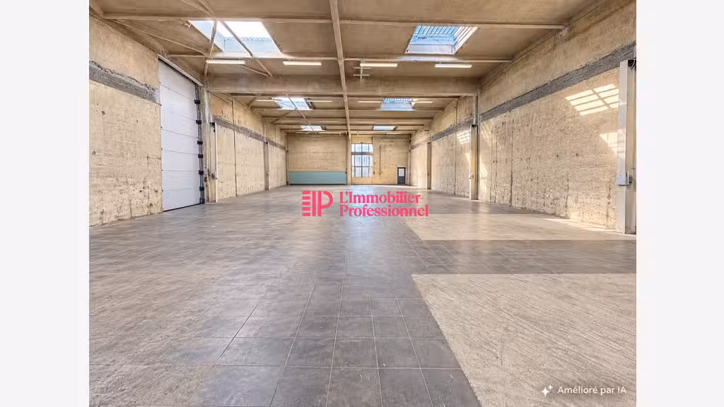 Entrepôt 415m² à louer à Lanester proche Kerpont 