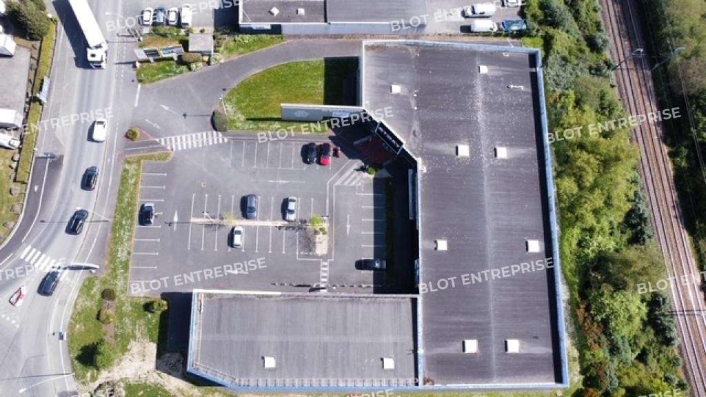 A LOUER - BATIMENT COMMERCIAL 550 m² LANGUEUX
