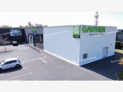 A LOUER - BATIMENT COMMERCIAL 550 m² LANGUEUX