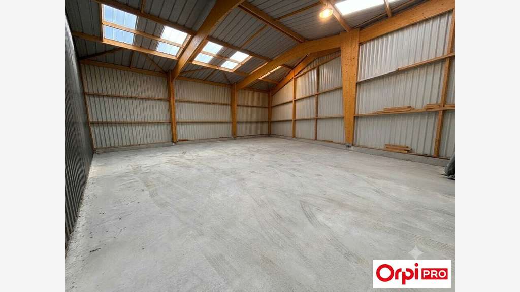 À LOUER  LOCAL D'ACTIVITE NEUF DE 150 m²