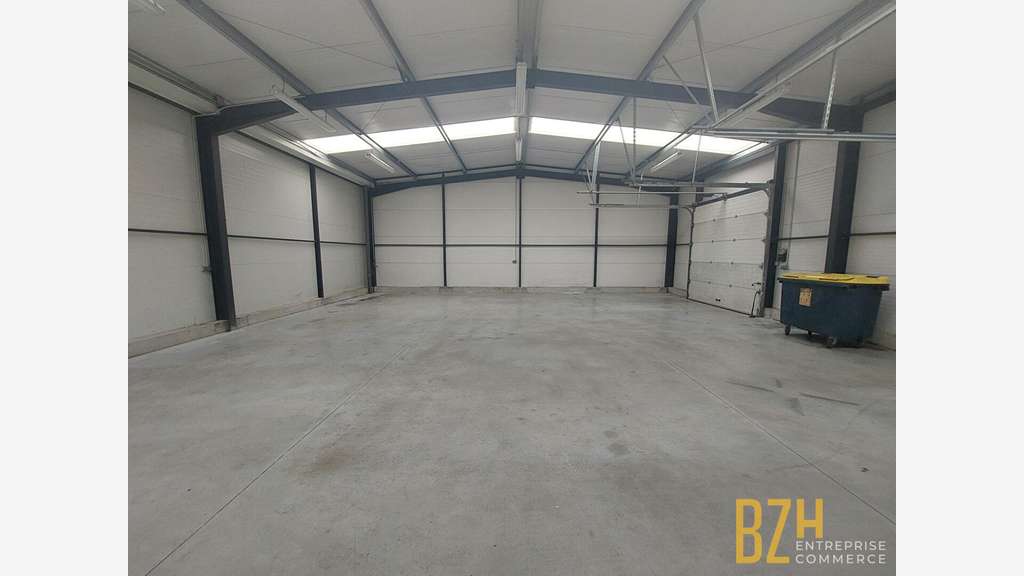 A LOUER - LOCAL 276 m² - LANGUIDIC