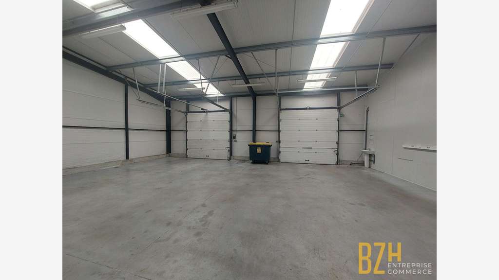 A LOUER - LOCAL 276 m² - LANGUIDIC