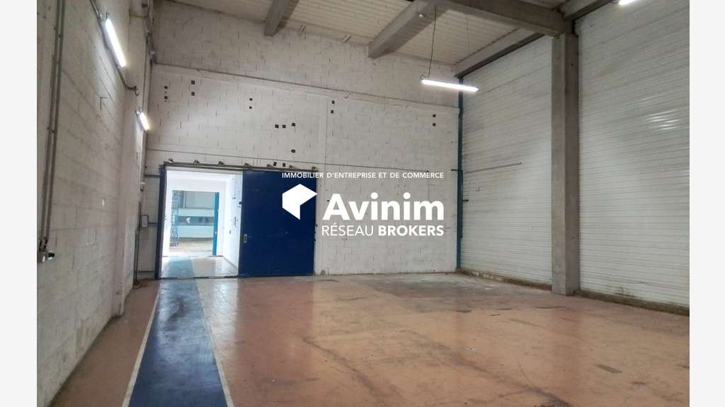 A louer entrepôt 300m² proche A64 à Lannemezan