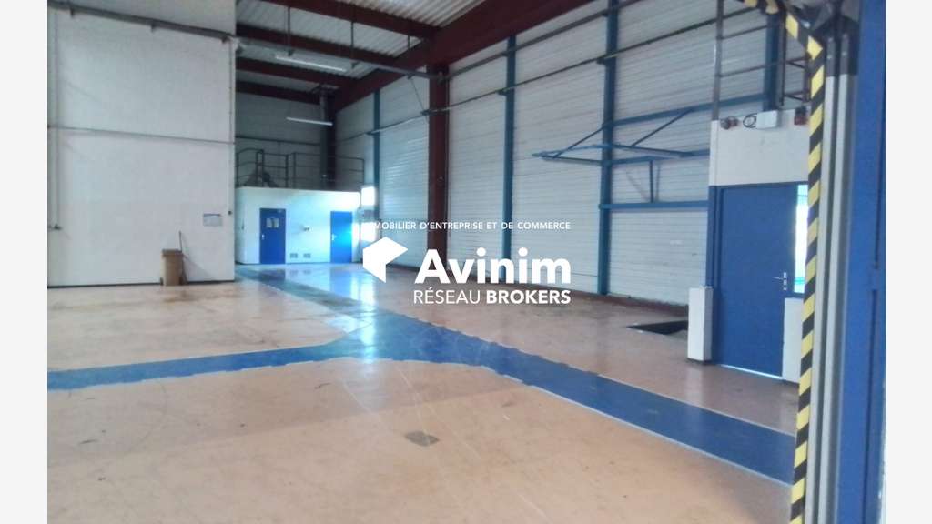 A louer entrepôt 300m² proche A64 à Lannemezan