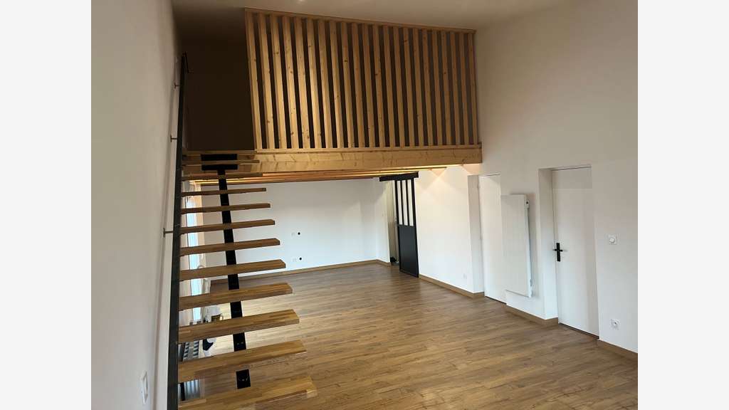 Loue local d'activité 160m² + appart à Lannion