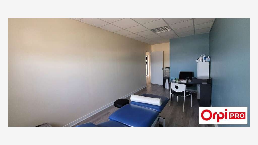 A louer local professionnel de 80m² à Lanvollon