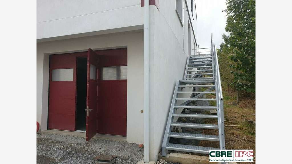 Location local activités 126m² en ZA Larressore