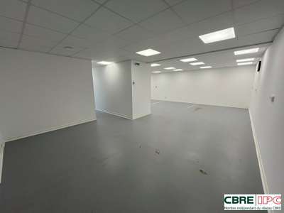 Location local d'activités neuf 246m² à Larressore