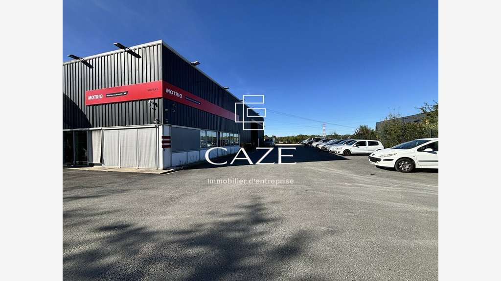 A louer bâtiment 800m² en zone d'activité Latresne