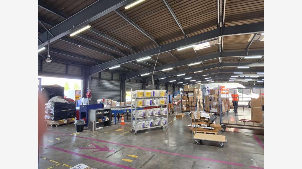 Entrepôt logistique de 2 180 m² à louer – Zone Act