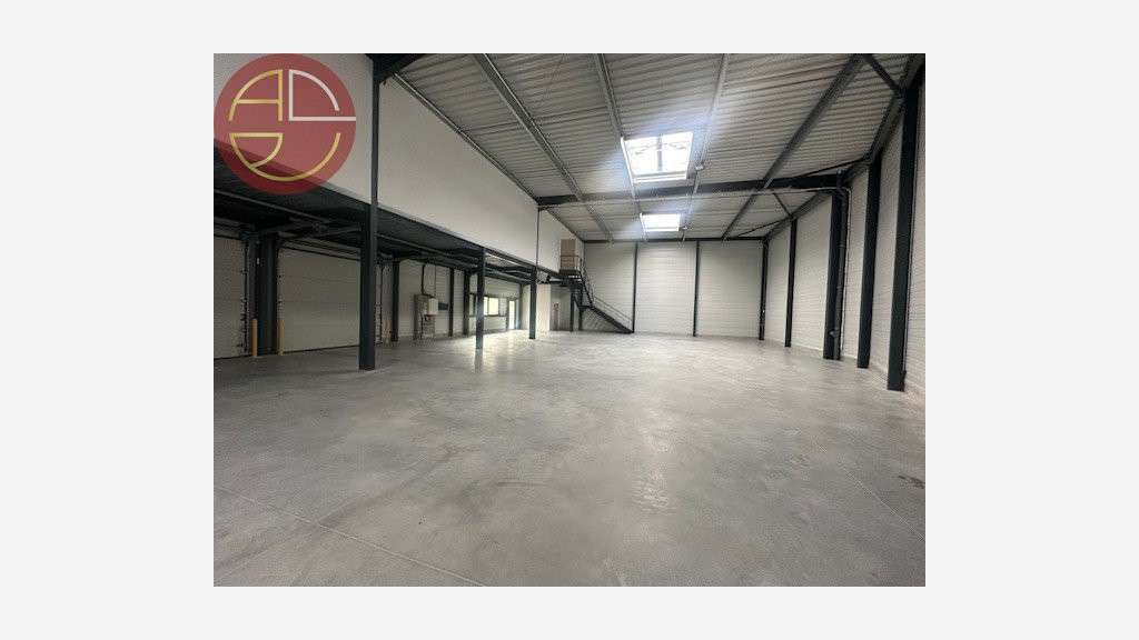 A louer entrepôt 335m² à Launaguet