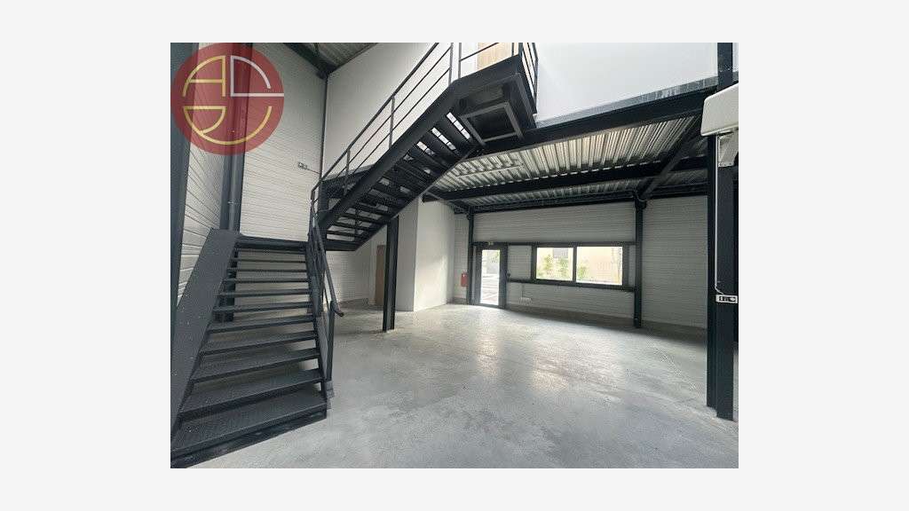 A louer entrepôt 335m² à Launaguet
