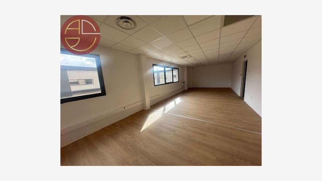 A louer entrepôt 335m² à Launaguet