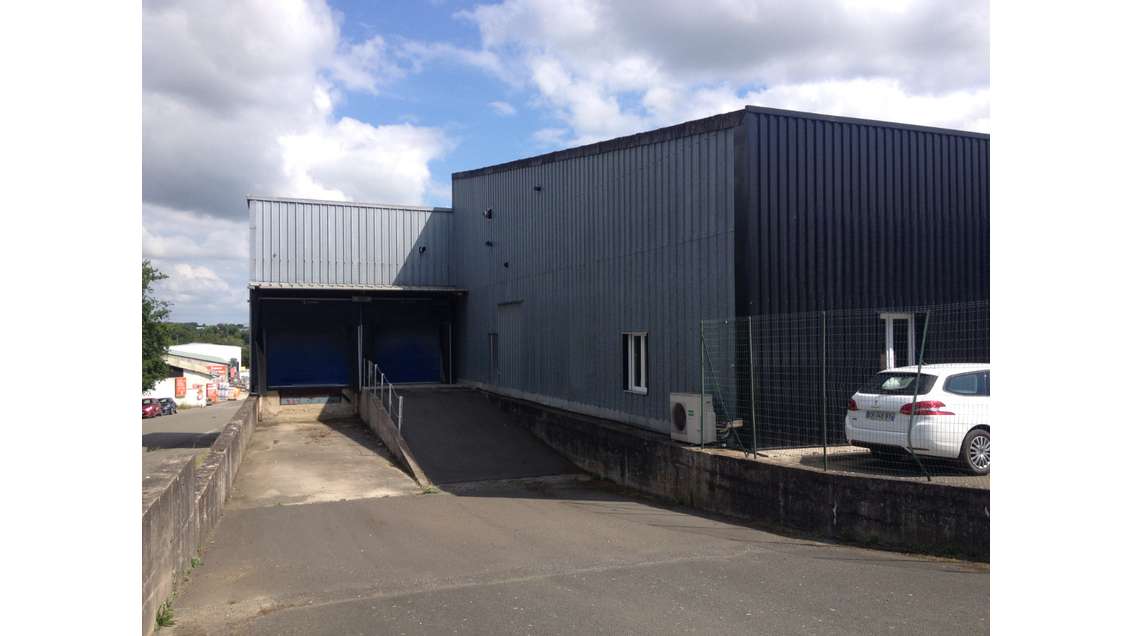 A louer local d'activité 800m² à Laval