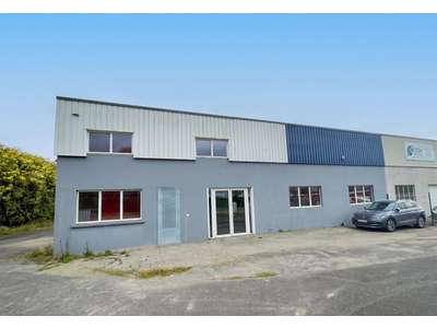 Location Locaux d'activités - Entrepôts à Laval