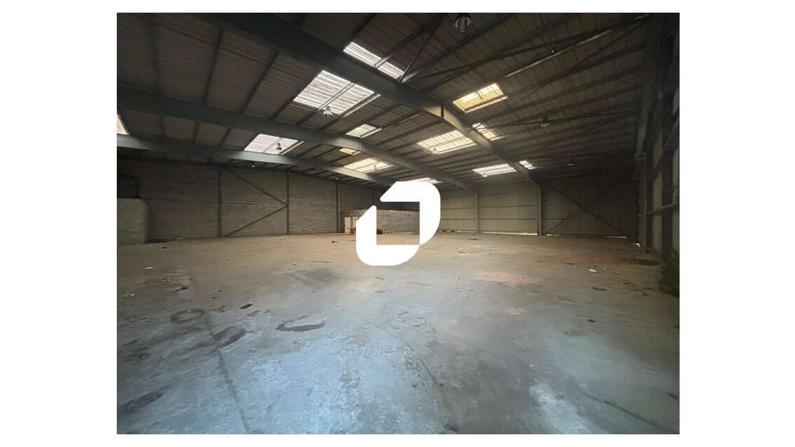 A louer Local d'activité 1200m² Le barp