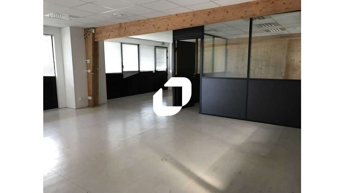 A louer Local d'activité 312m² Le barp