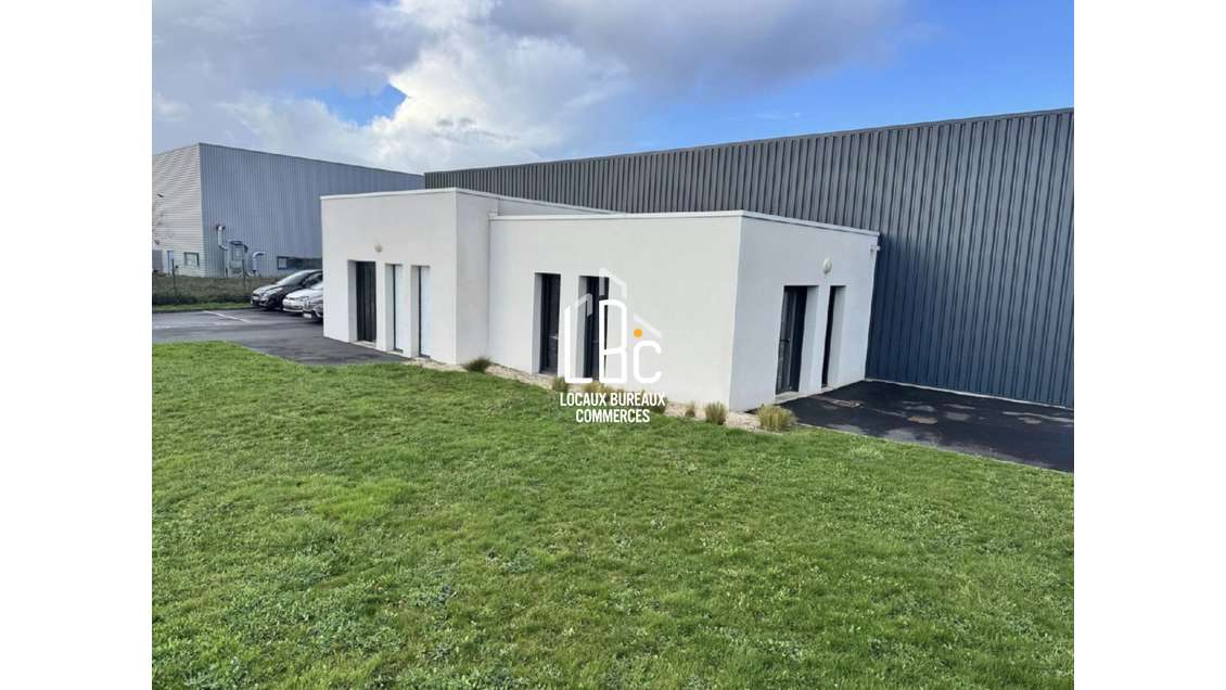 Local d'activités 360m² à louer Le Bignon