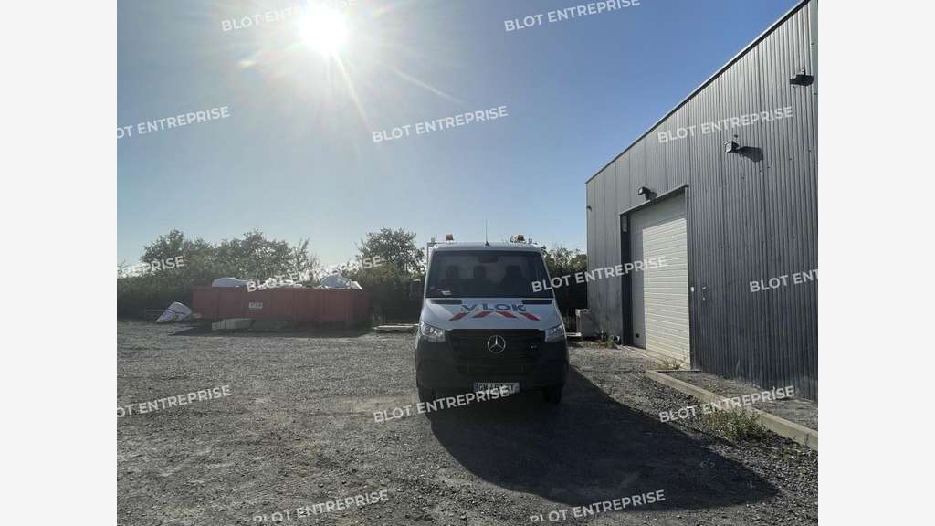 A louer locaux d'activités 150m² Le Bignon