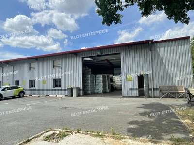 A LOUER - LOCAL D'ACTIVITES - 616 M² - LE BIGNON