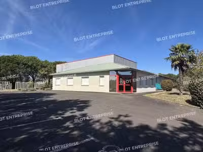 À LOUER - LOCAUX D'ACTIVITÉS - 1 632 M² - LE BI