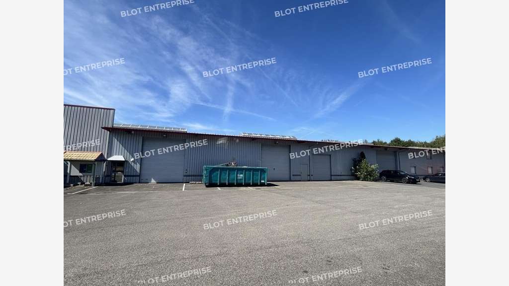 À LOUER - LOCAUX D'ACTIVITÉS - 1 016 M² - LE BI