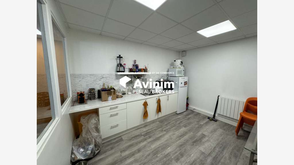 A louer entrepôt de stockage 260m² Le Blanc-Mesnil