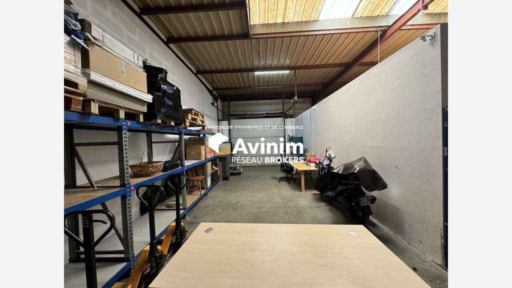 A louer entrepôt de stockage 260m² Le Blanc-Mesnil