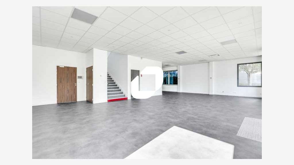 A louer Local d'activité 2145m² Le blanc mesnil