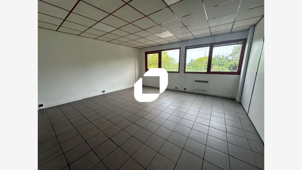 A louer Local d'activité 569m² Le blanc mesnil